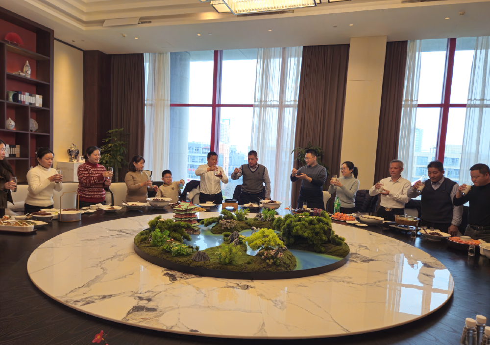 蛇年大吉  开门红